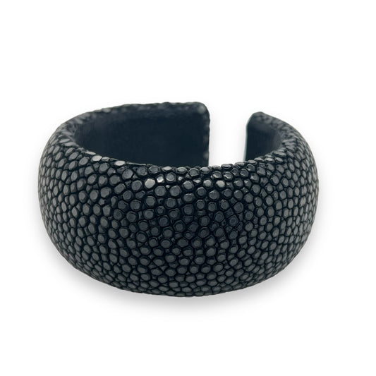 Stingray Snap Bangle